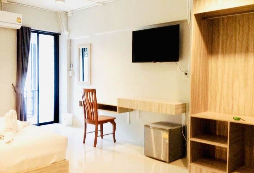 בית מלון כפרי S2 At Uthai Uthaithani