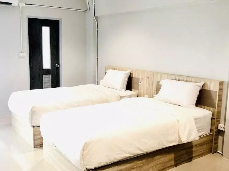 هتل S2 At Uthai Uthaithani