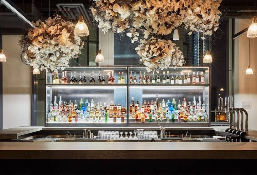 Отель Ark Canary Wharf