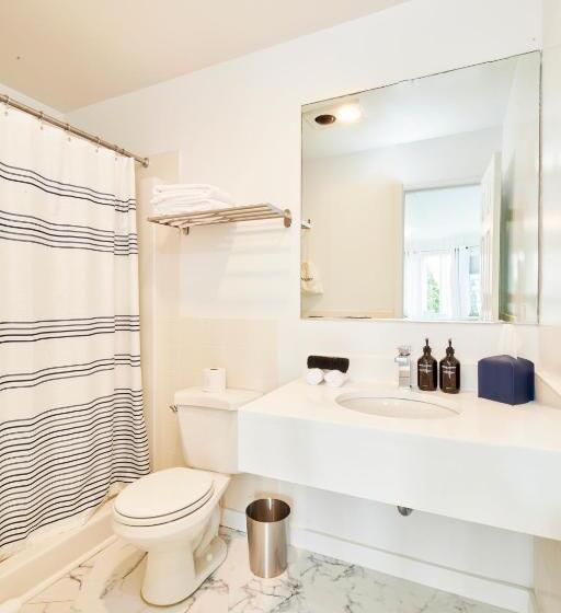 בית מלון כפרי The Sunset Montauk