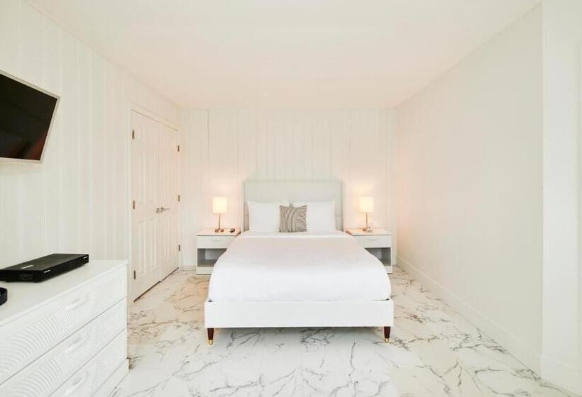 בית מלון כפרי The Sunset Montauk