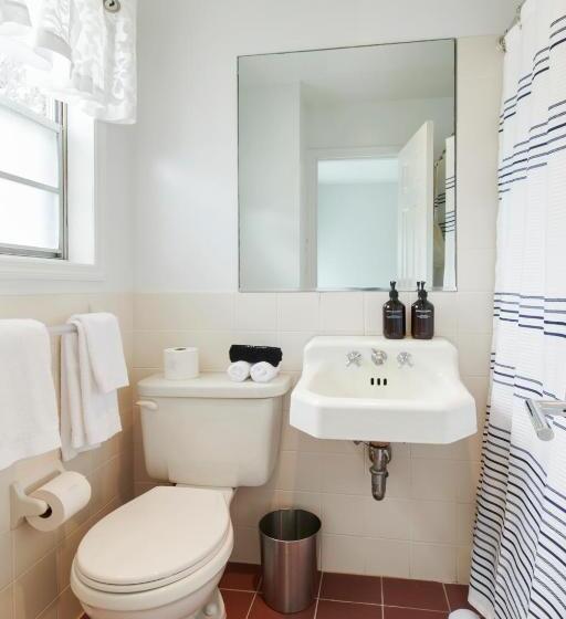 בית מלון כפרי The Sunset Montauk