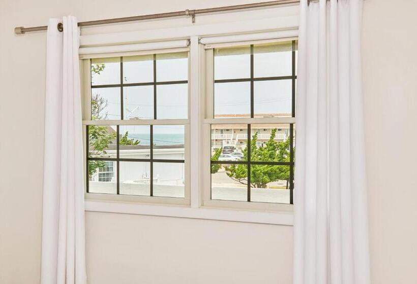 בית מלון כפרי The Sunset Montauk