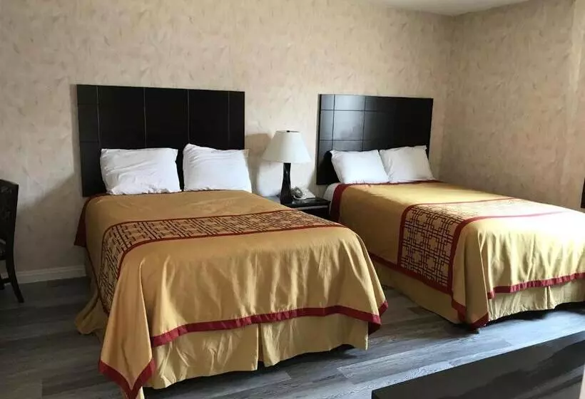 Motelli Manhattan Inn & Suites