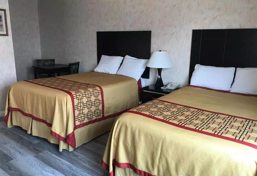 Motelli Manhattan Inn & Suites