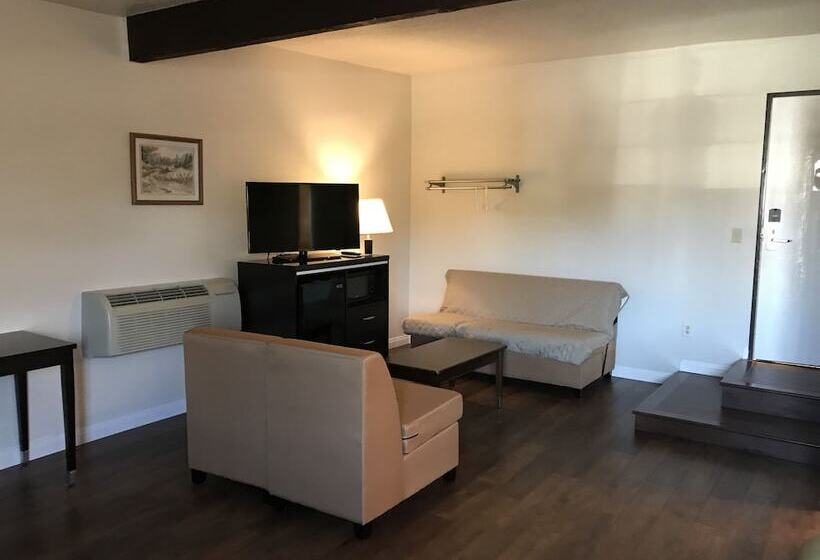 مُتل Manhattan Inn & Suites