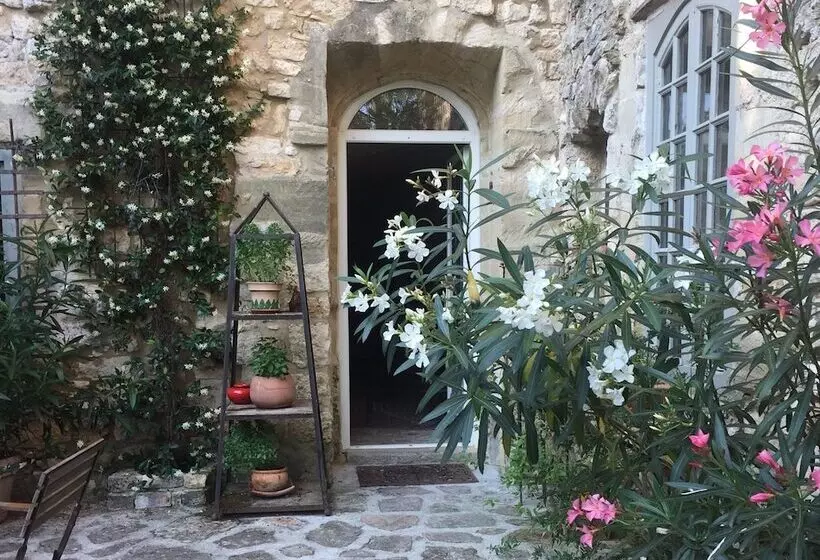 Majatalo Maison Des Lauriers
