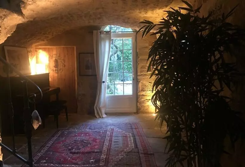 Majatalo Maison Des Lauriers