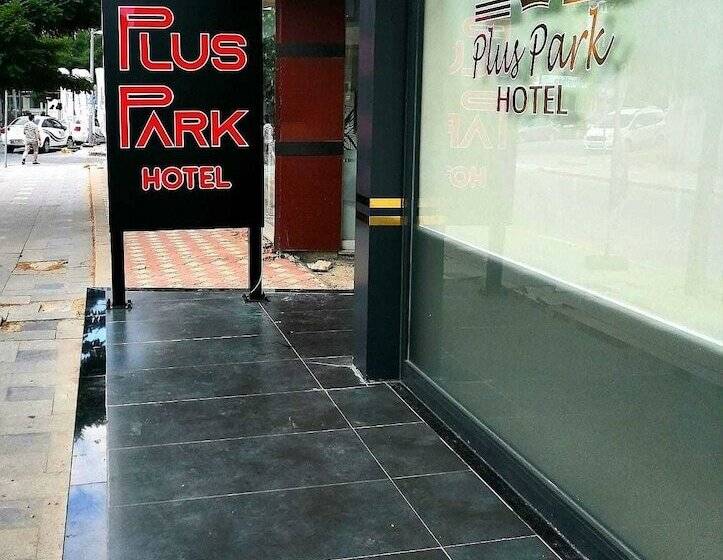 Plus Park Suite &