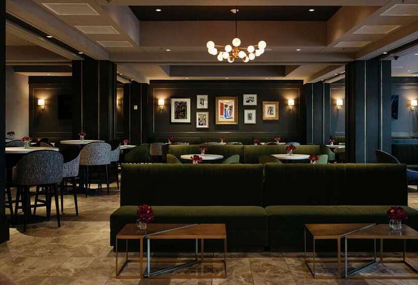 The Axis Moline Hotel, Tapestry Collection By Hilton