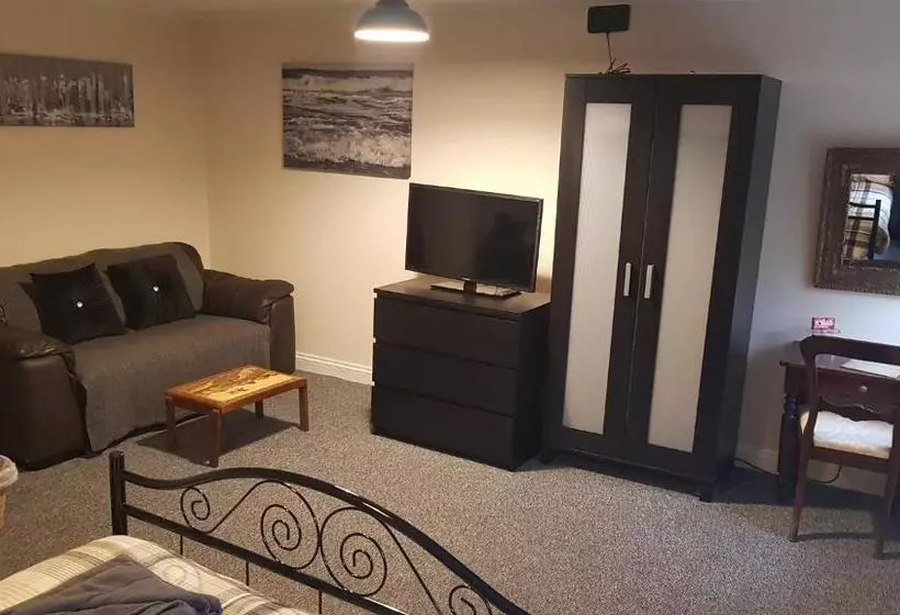 The Mermaid Inn Ellington