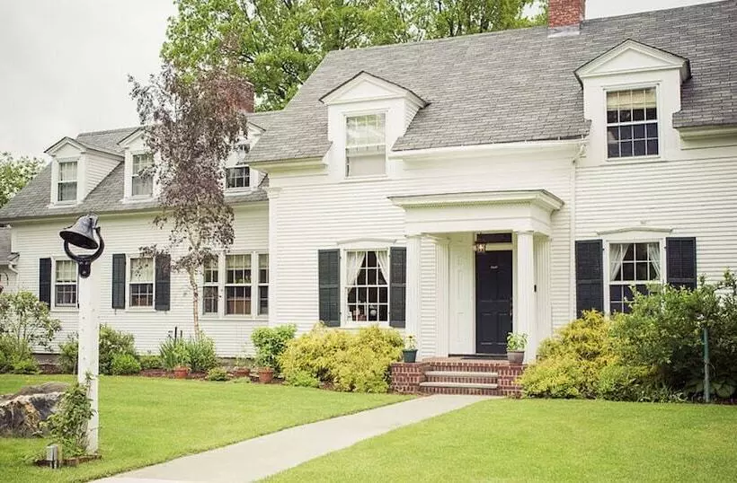 Aamiaismajoitus (B&B) 1824 House