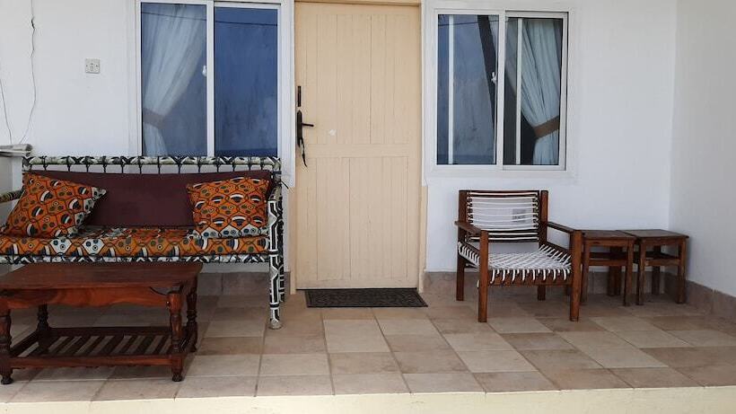 Bed and Breakfast Game Fish Lodge