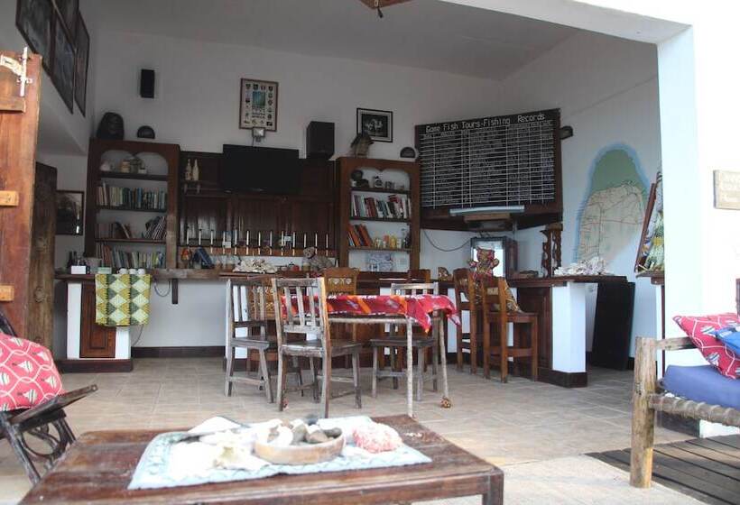 Bed and Breakfast Game Fish Lodge