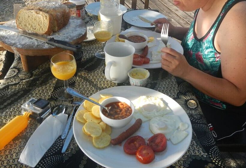 Bed and Breakfast Game Fish Lodge