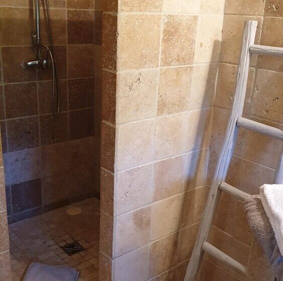 تختخواب و صبحانه La Bastide De L Adrech