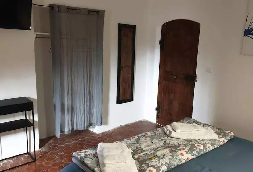 ベッドアンドブレックファースト La Bastide De L Adrech