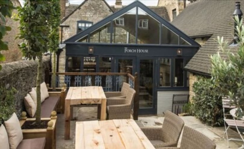 Hostal The Porch House