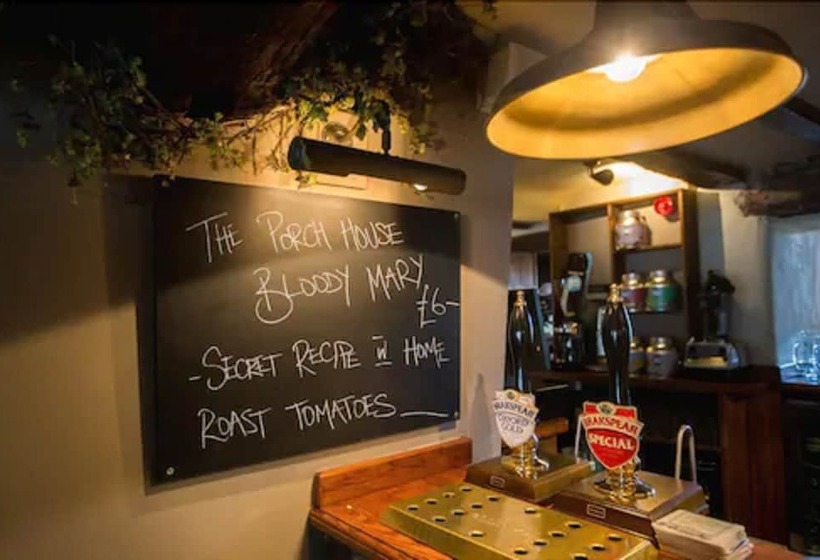 Hostal The Porch House