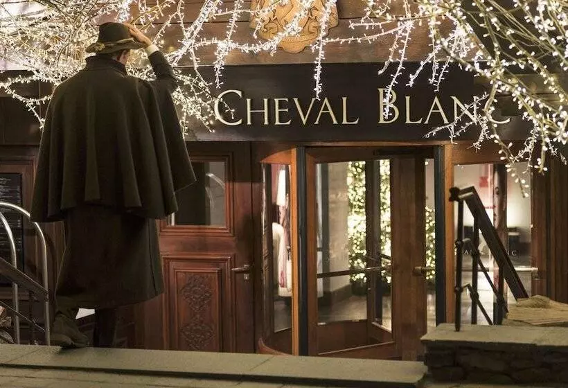 ホテル Cheval Blanc Courchevel