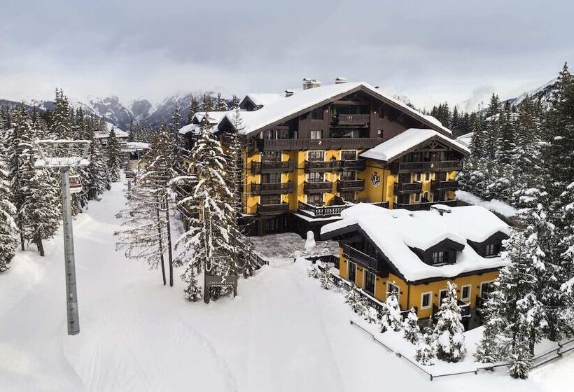 בית מלון כפרי Cheval Blanc Courchevel