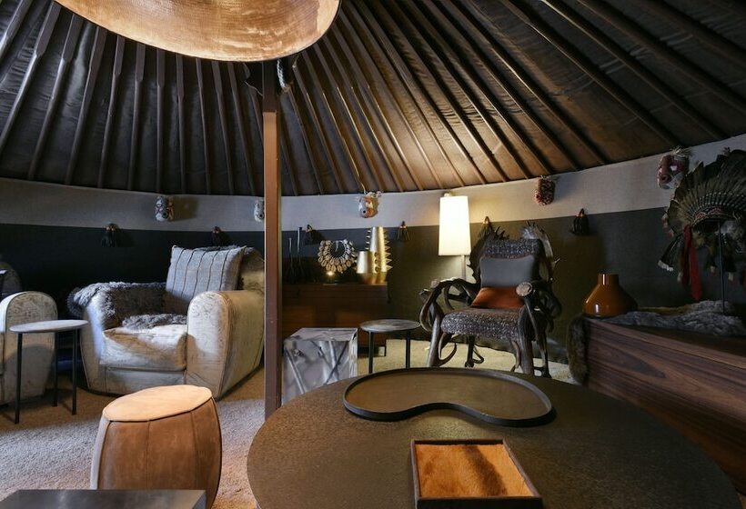 בית מלון כפרי Cheval Blanc Courchevel