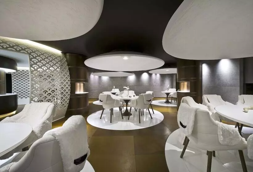 ホテル Cheval Blanc Courchevel