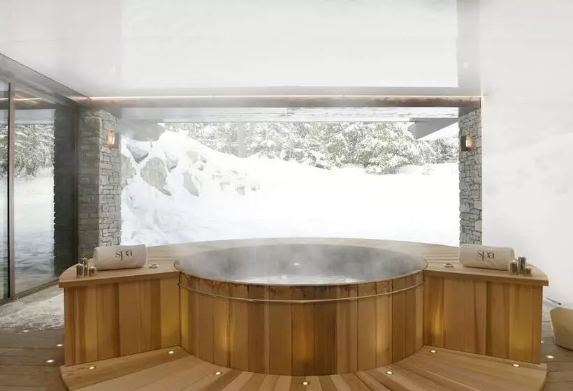 ホテル Cheval Blanc Courchevel
