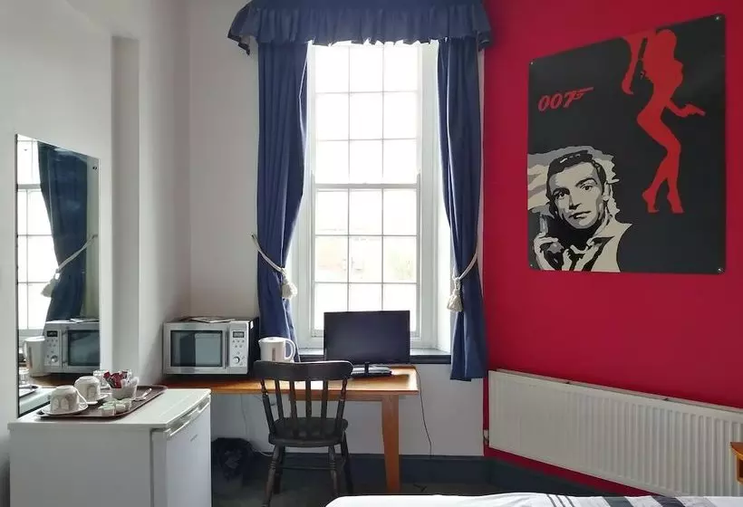 Hotelli Colin Grazier