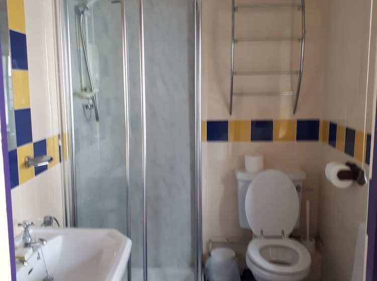 فندق Colin Grazier