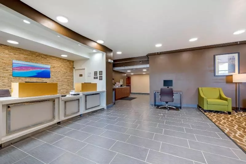 ホテル Comfort Inn & Suites
