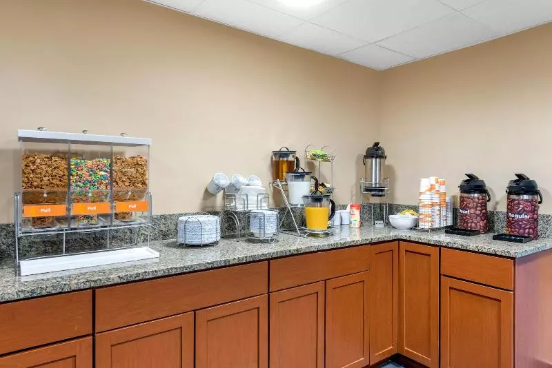 ホテル Comfort Inn & Suites