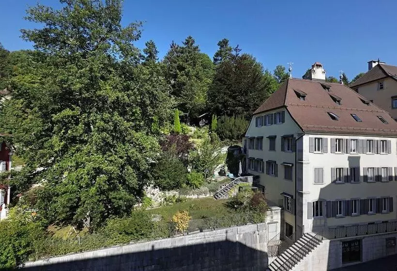 Hotelli Fleur De Lis