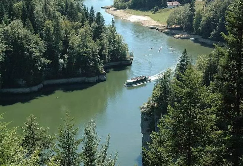 Hotelli Fleur De Lis