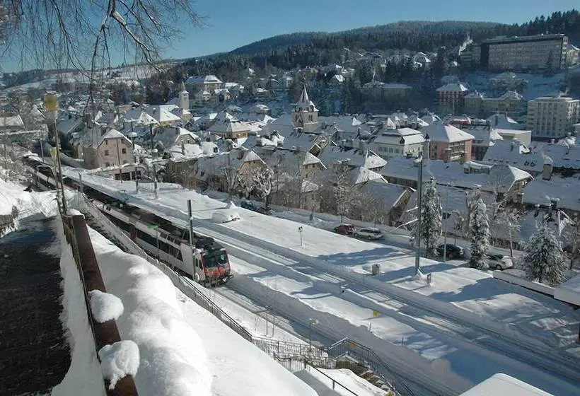 Hotelli Fleur De Lis