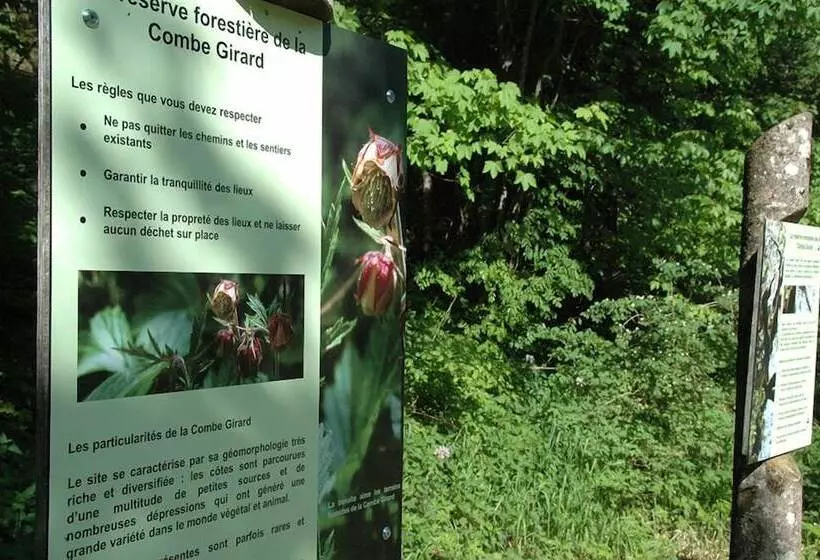 Hotelli Fleur De Lis