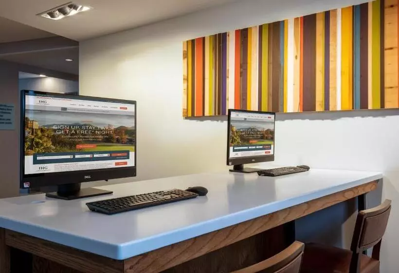 ホテル Holiday Inn Express & Suites   Beloit, An Ihg