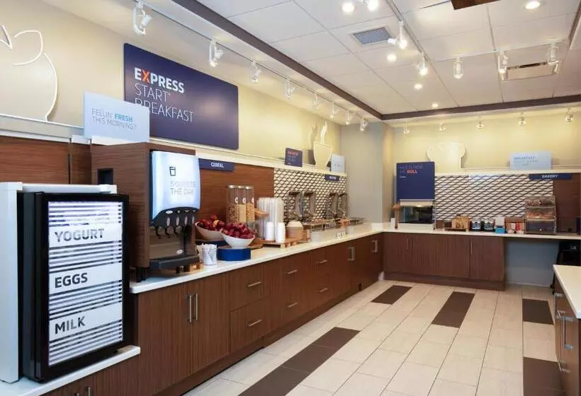 ホテル Holiday Inn Express & Suites   Beloit, An Ihg