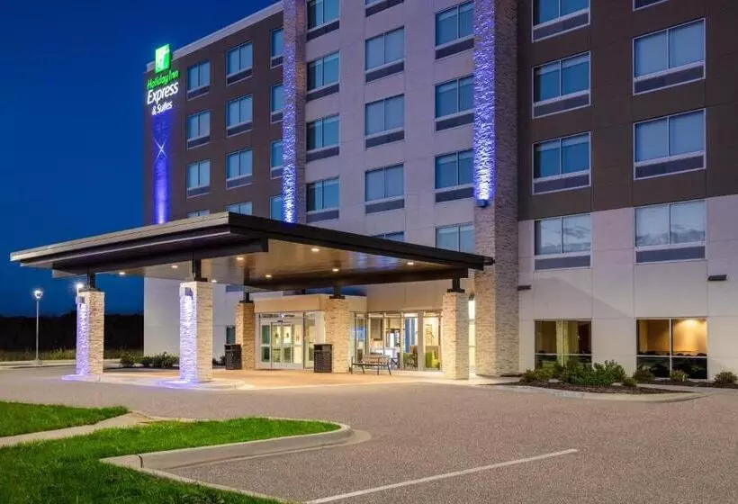 ホテル Holiday Inn Express & Suites   Beloit, An Ihg