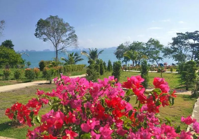 Hotelli Sunrise Beach Koh Yao Resort