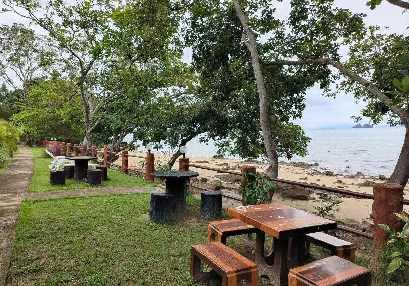 Hotelli Sunrise Beach Koh Yao Resort