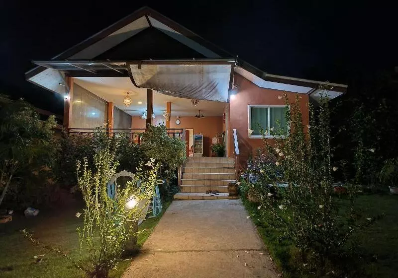 Hotelli Sunrise Beach Koh Yao Resort