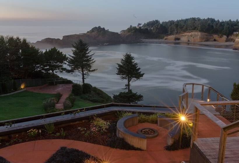 Hotel Whale Cove Inn