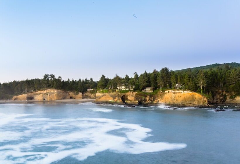 Hotel Whale Cove Inn