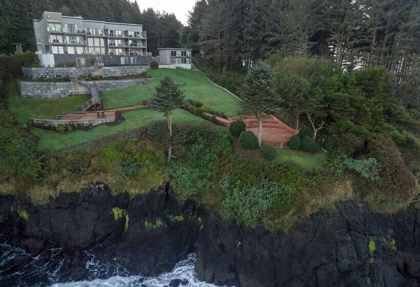 Hotel Whale Cove Inn