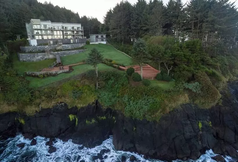 Hotelli Whale Cove Inn