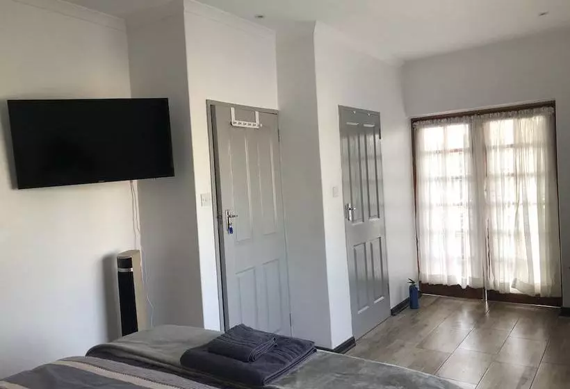 Levon's Bed & Breakfast