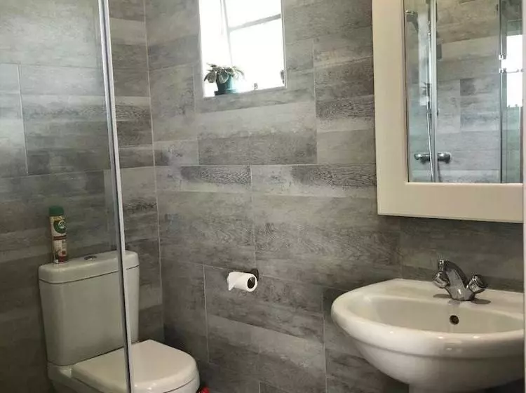 Levon's Bed & Breakfast