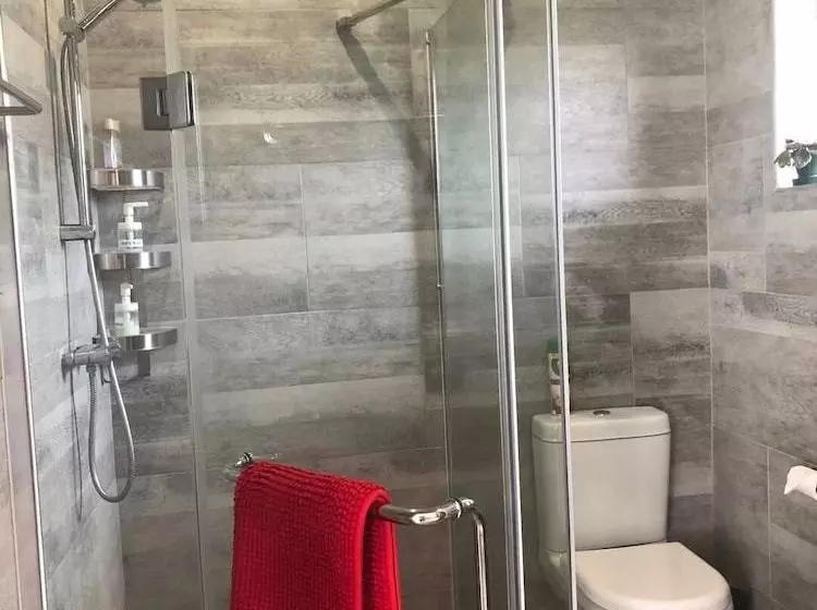 Levon's Bed & Breakfast