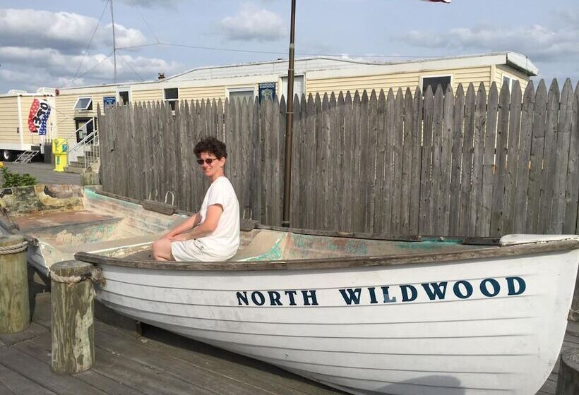 Panoramic Motel & Apartments